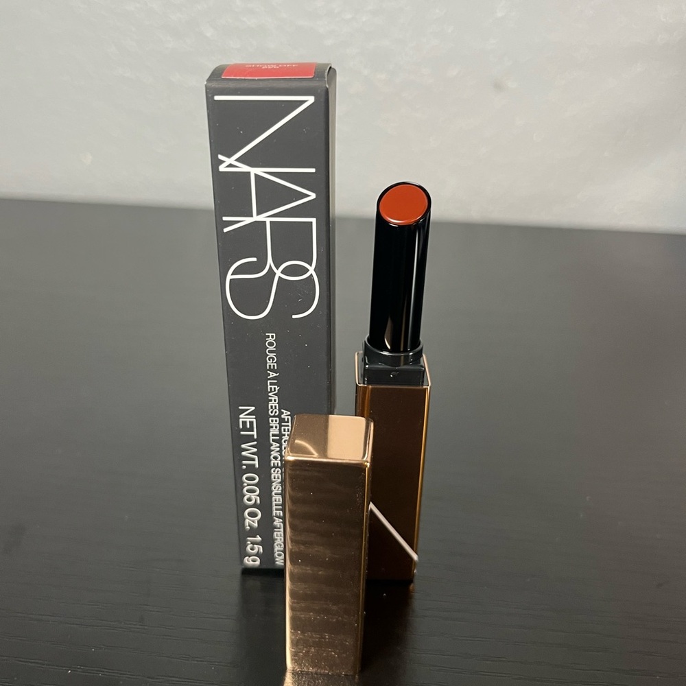 NARS Lipstick in Show Off
